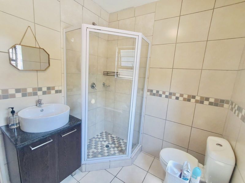 Apartment For Sale in Northgate - Photo 10