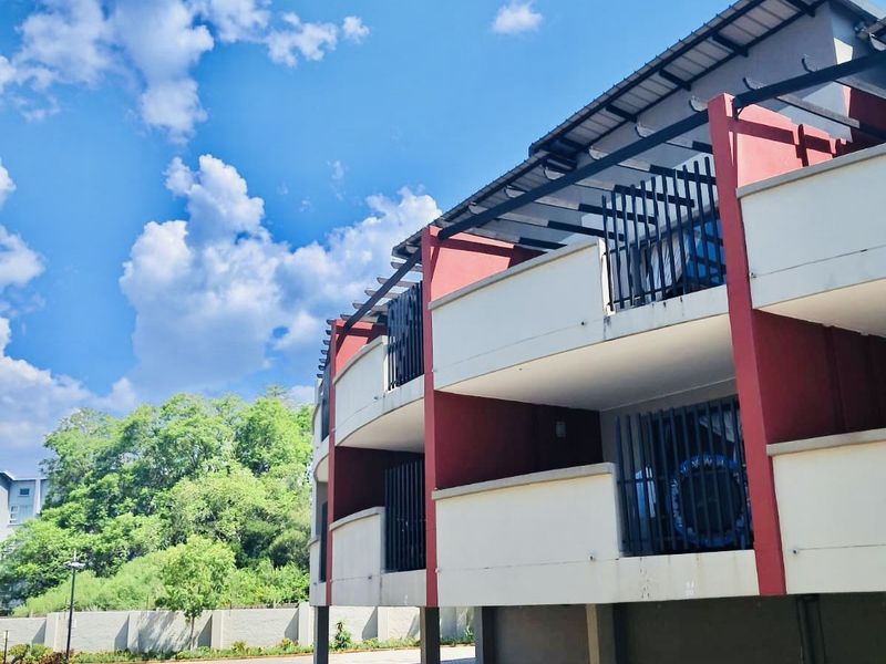 Apartment For Sale in Northgate - Photo 5