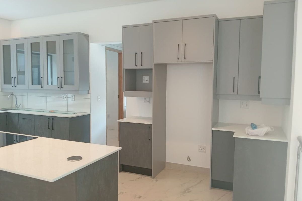 House For Sale in Morningside - Photo 2