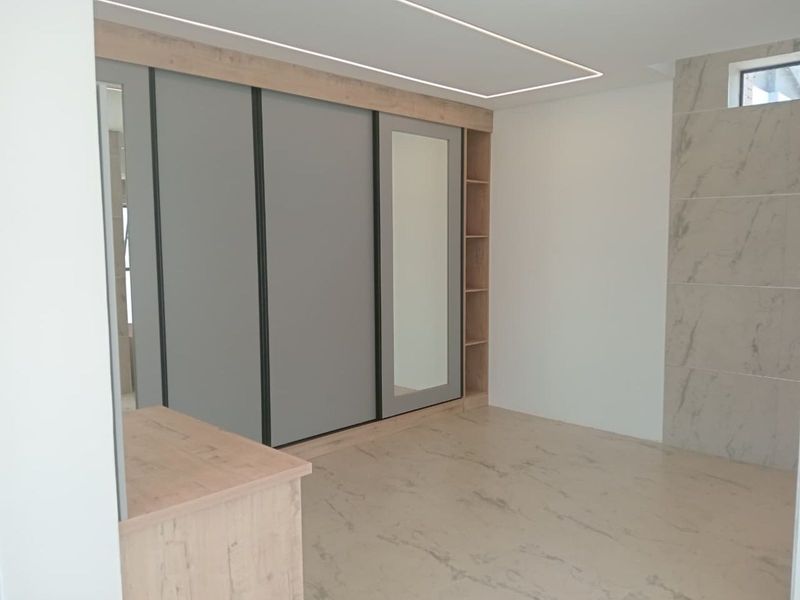 House For Sale in Morningside - Photo 7