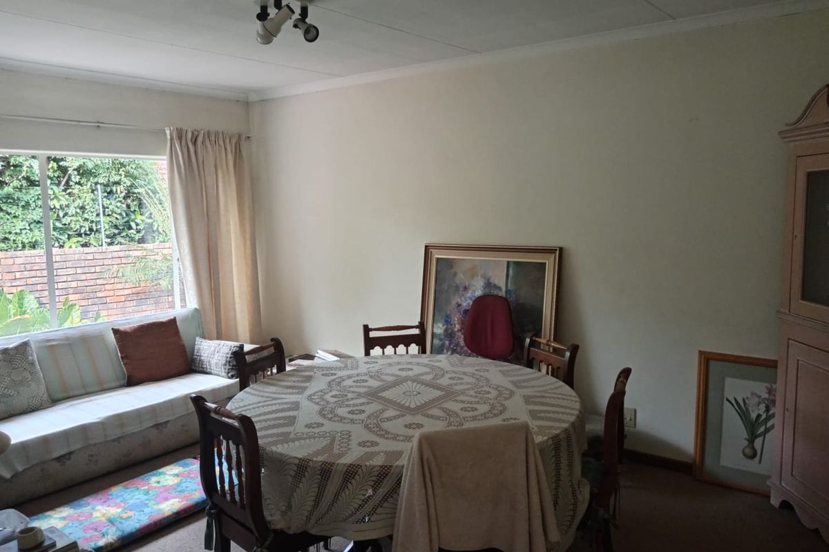 House For Sale in Faerie Glen - Photo 3