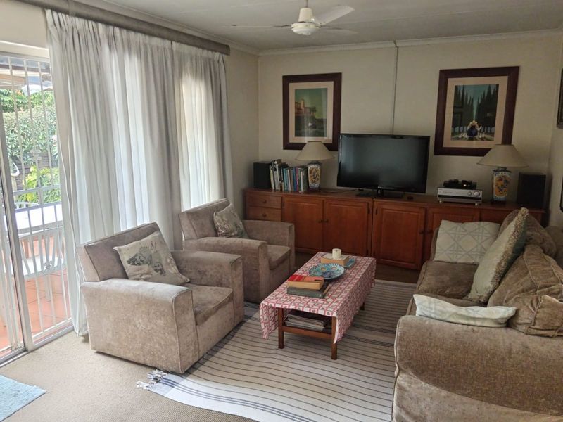 House For Sale in Faerie Glen - Photo 4