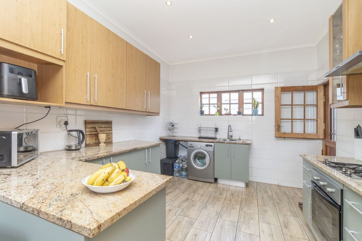 House For Sale in Radiokop - Photo 5