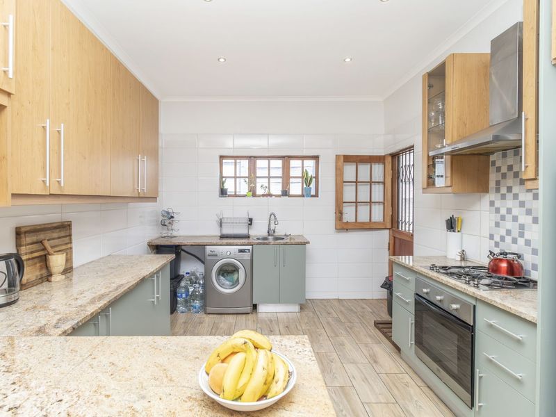 House For Sale in Radiokop - Photo 6