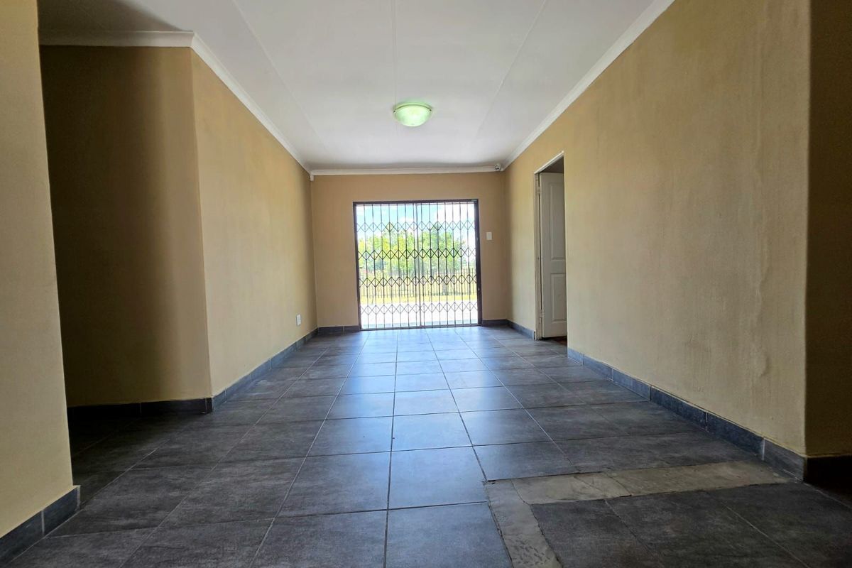 Commercial To Rent in Secunda Central - Photo 5