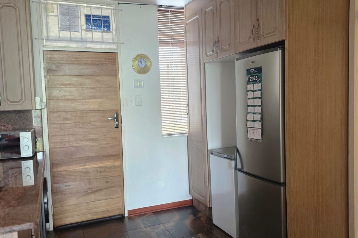 Apartment For Sale in Bedford Gardens - Photo 3