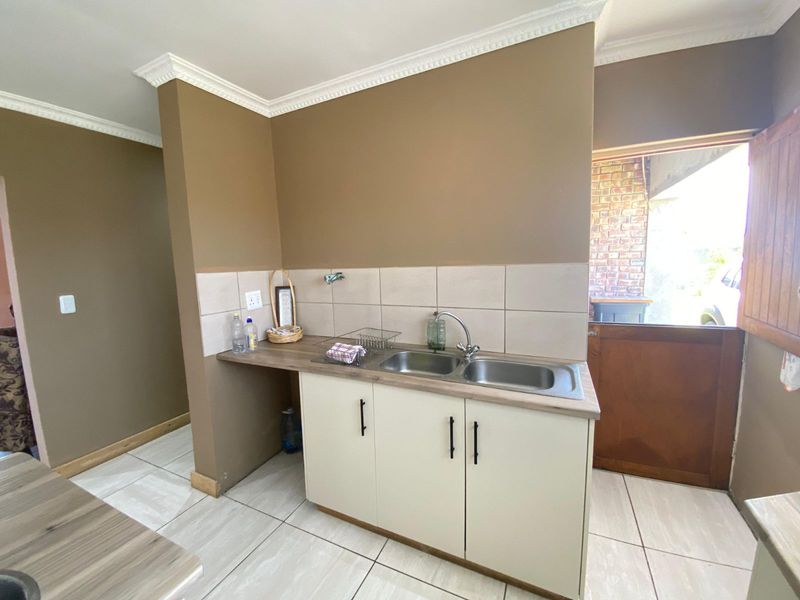 House For Sale in Delvillepark - Photo 6