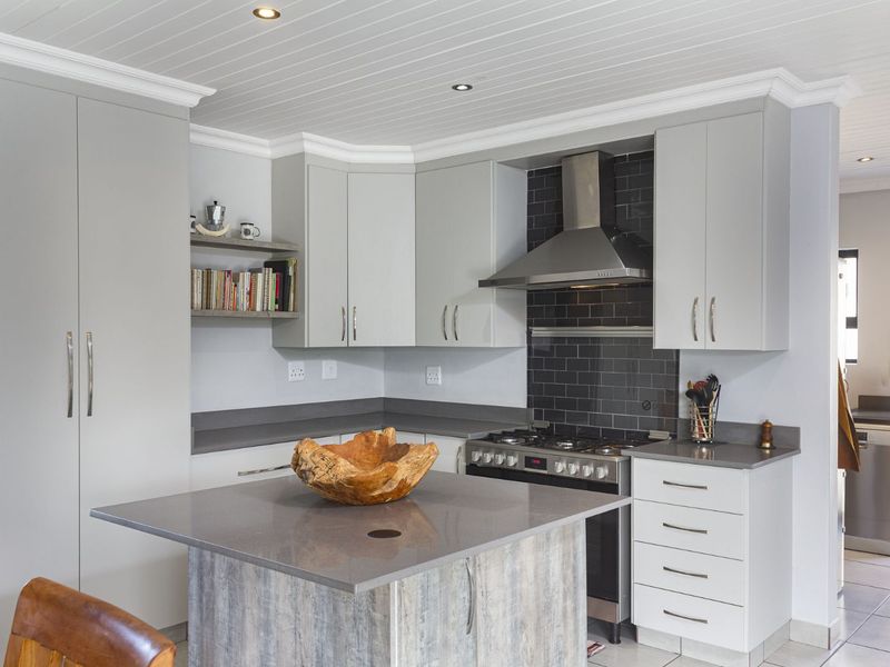 House For Sale in Blue Mountain Village - Photo 4