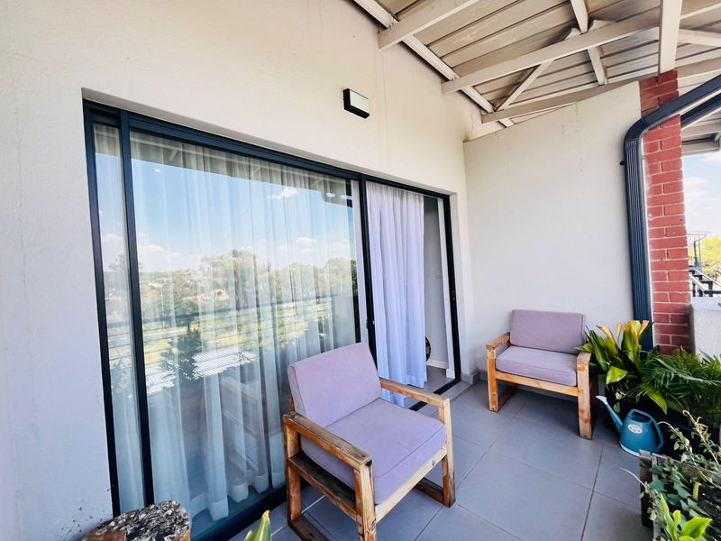 Apartment For Sale in Lonehill - Photo 8