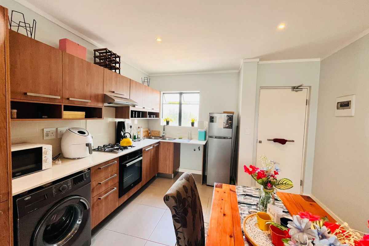 Apartment For Sale in Lonehill - Photo 3