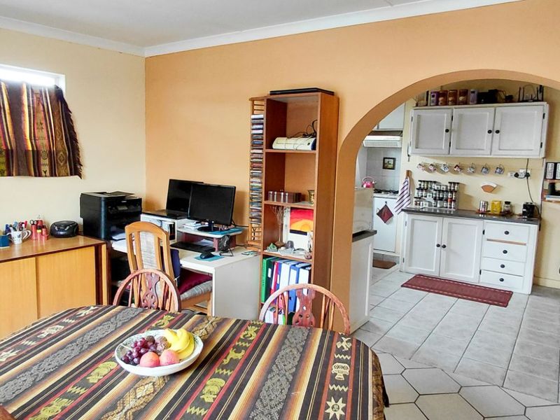 House For Sale in West Bank - Photo 9