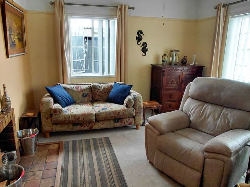 House For Sale in West Bank - Photo 5