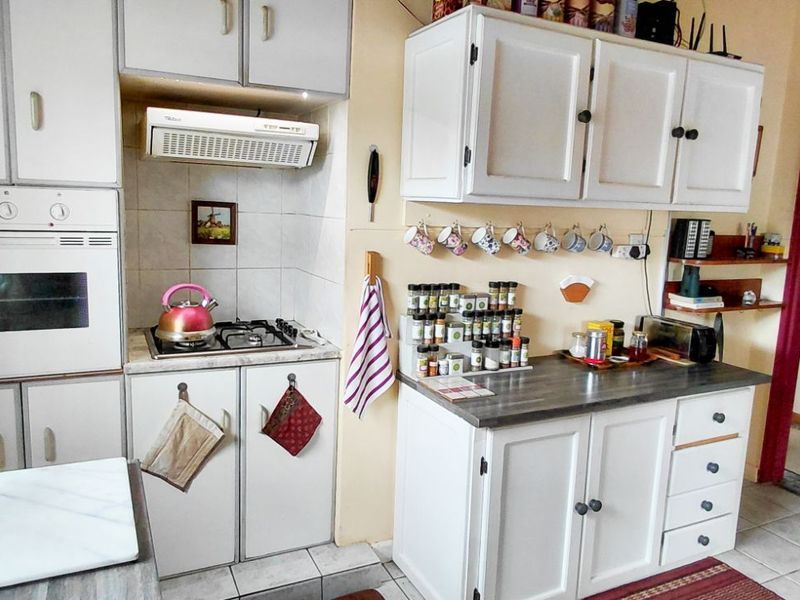 House For Sale in West Bank - Photo 7