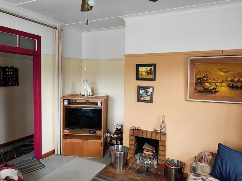 House For Sale in West Bank - Photo 6