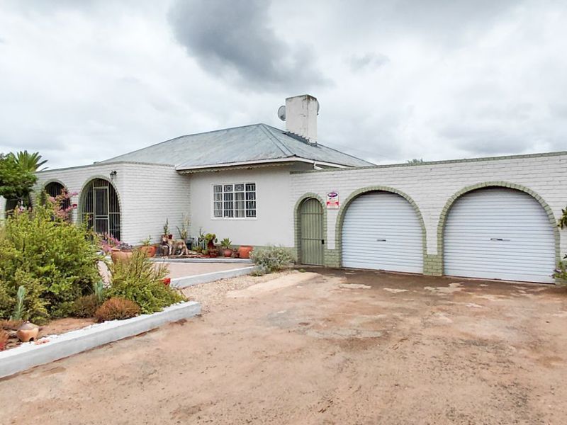 House For Sale in West Bank - Photo 2