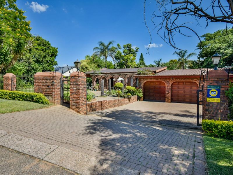 House For Sale in Waterkloof Glen - Photo 3