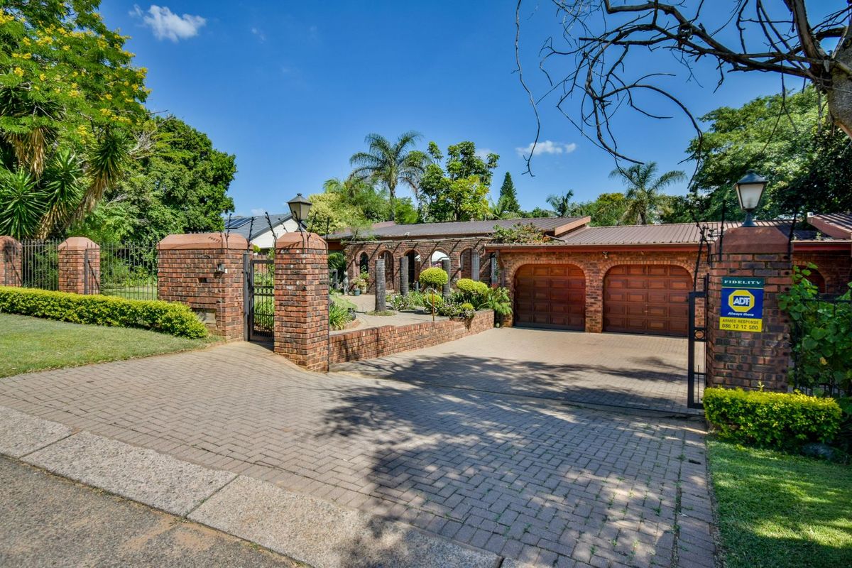 House For Sale in Waterkloof Glen - Photo 3