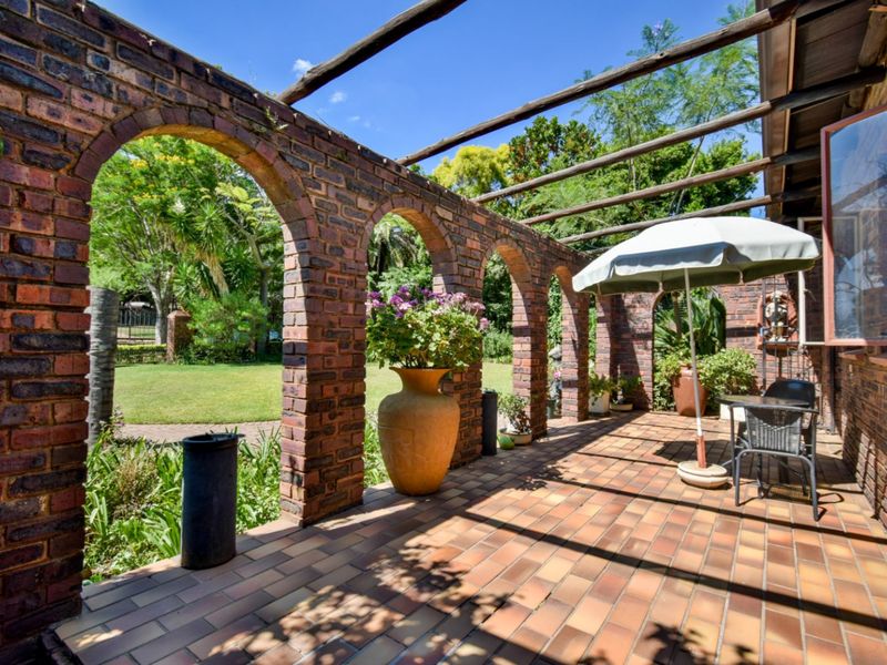 House For Sale in Waterkloof Glen - Photo 8