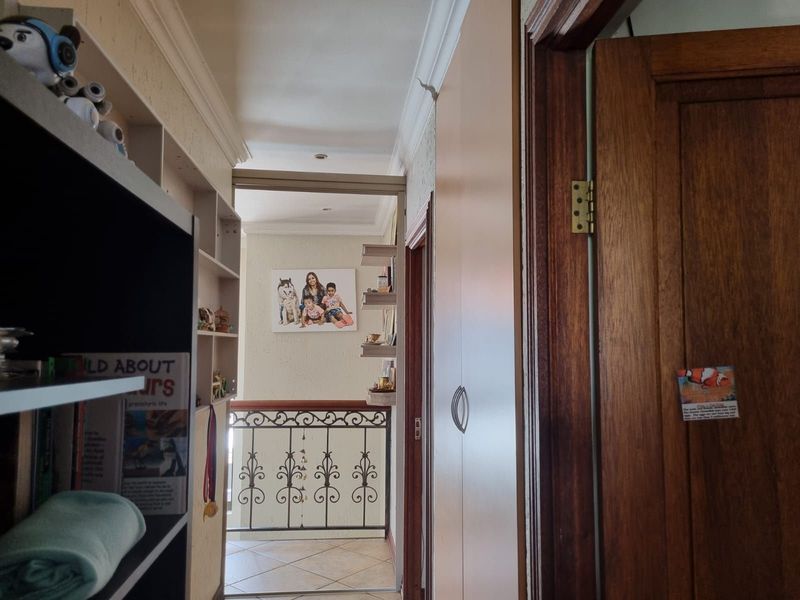 Townhouse For Sale in Vanderbijlpark SE 2 - Photo 7