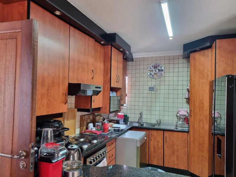 Townhouse For Sale in Vanderbijlpark SE 2 - Photo 6