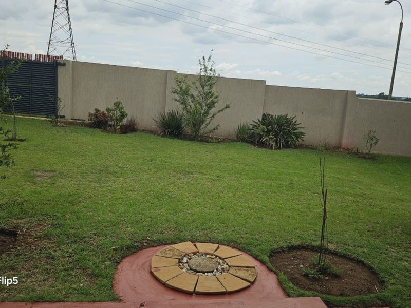 House To Rent in Cresslawn - Photo 3