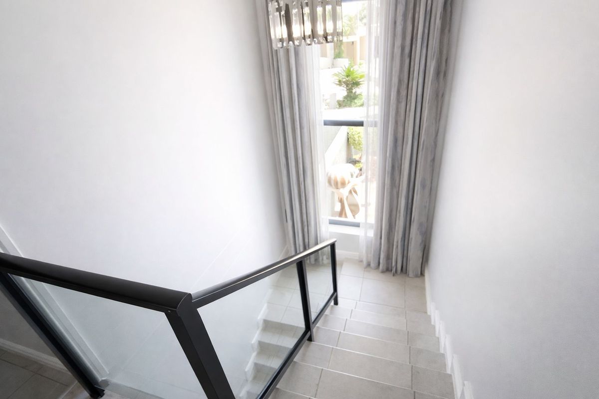 House For Sale in Hartenbos Heuwels - Photo 2