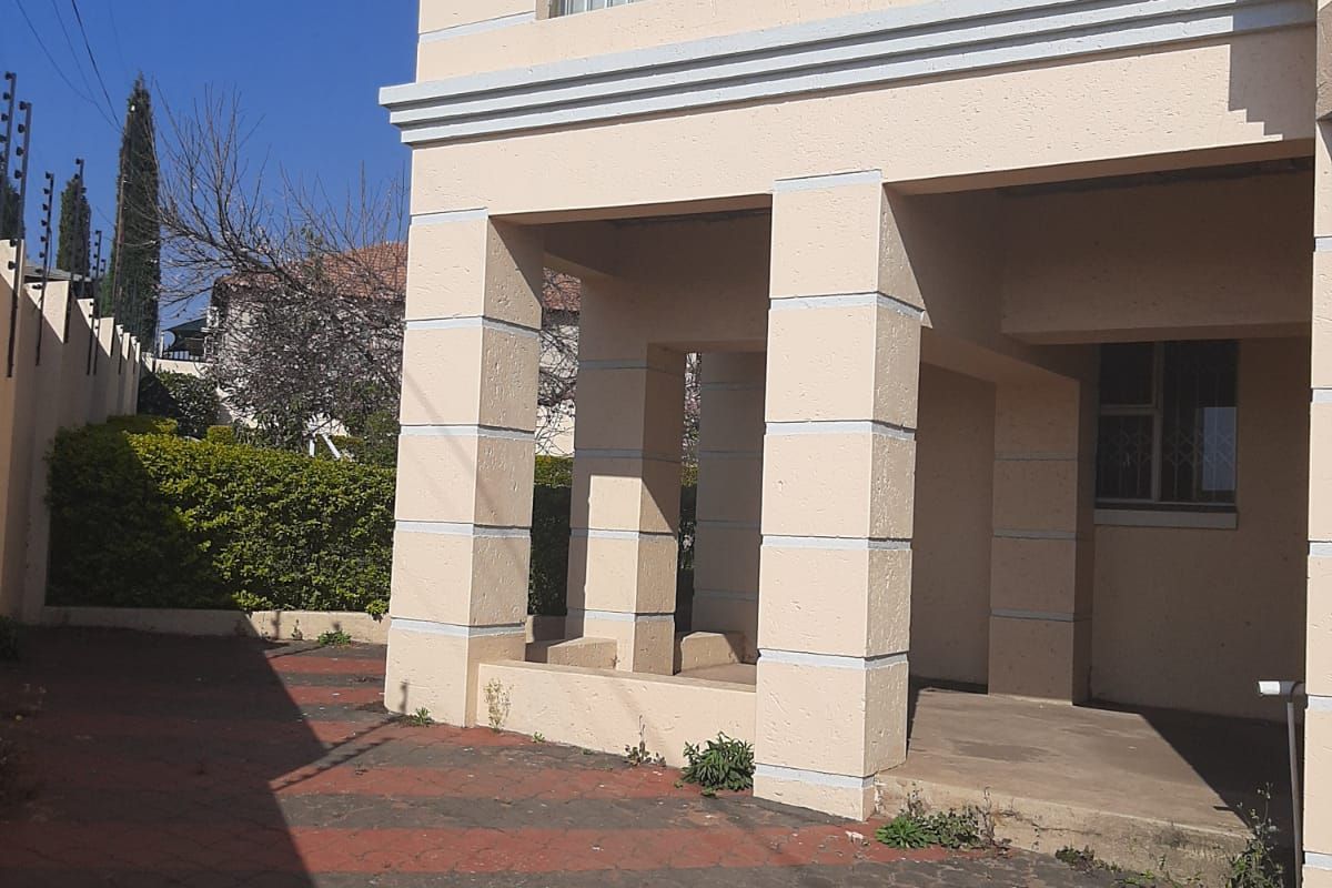 House For Sale in Die Heuwel - Photo 3
