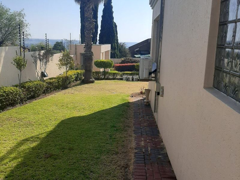 House For Sale in Die Heuwel - Photo 4