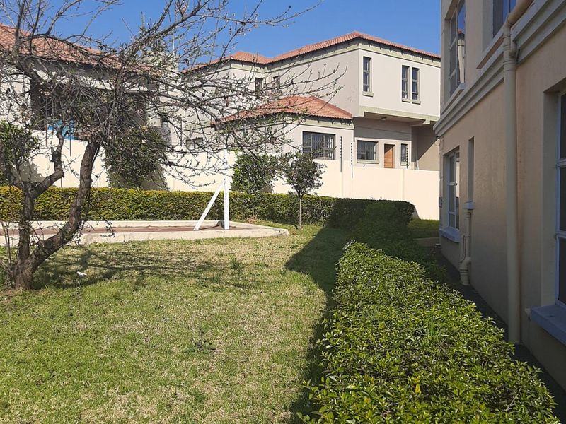 House For Sale in Die Heuwel - Photo 9