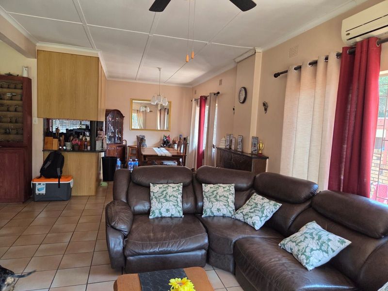 House For Sale in Moregloed - Photo 5