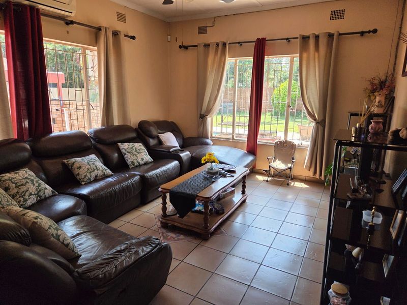 House For Sale in Moregloed - Photo 4