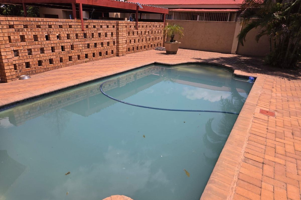 House For Sale in Moregloed - Photo 2