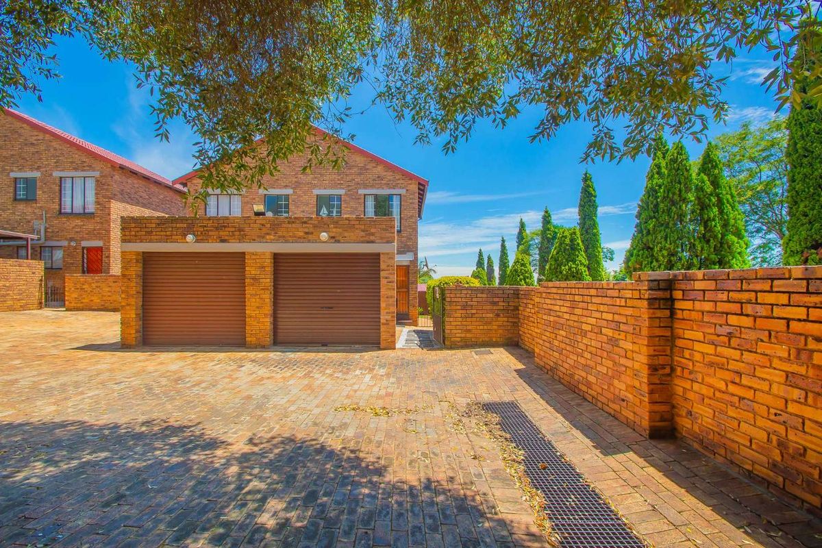 Townhouse For Sale in Honeydew Ridge - Photo 4