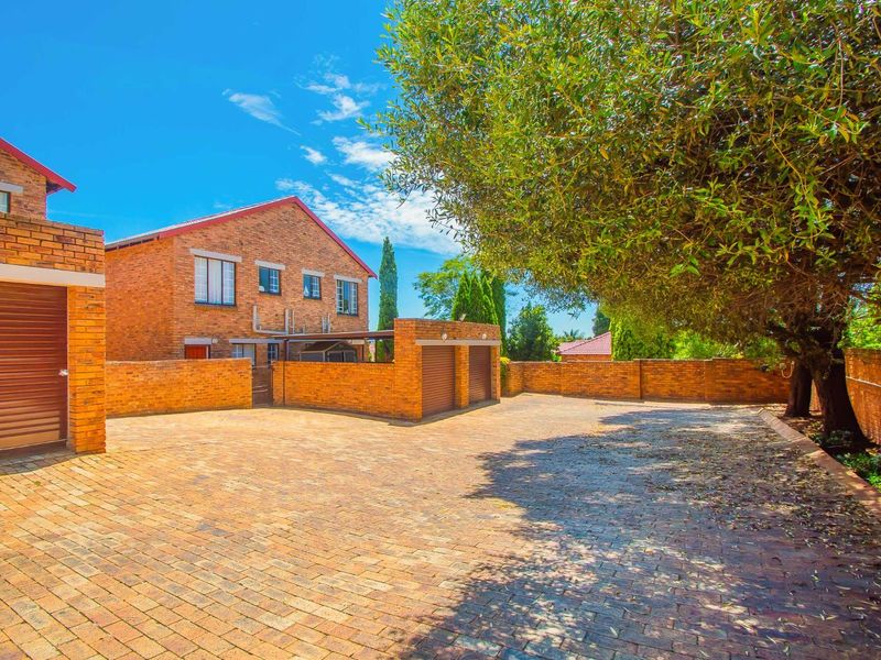 Townhouse For Sale in Honeydew Ridge - Photo 3