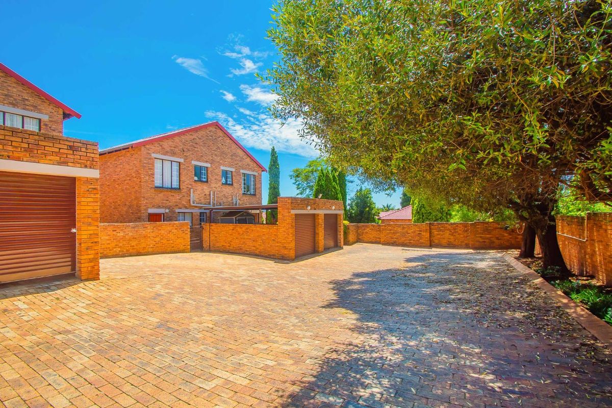 Townhouse For Sale in Honeydew Ridge - Photo 3