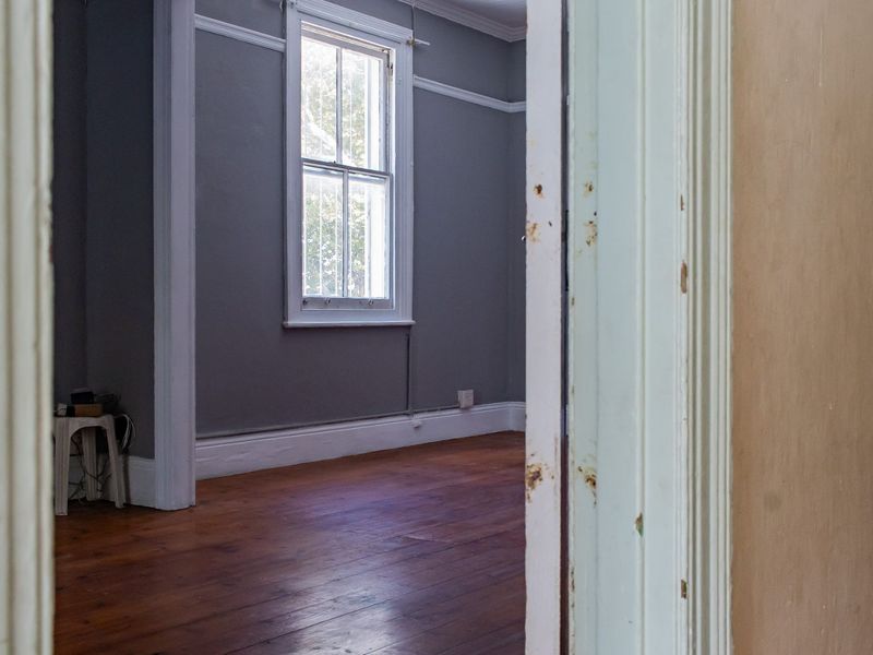 House For Sale in Richmond Hill - Photo 7