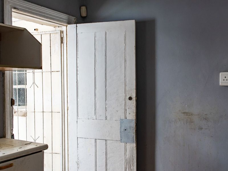 House For Sale in Richmond Hill - Photo 6