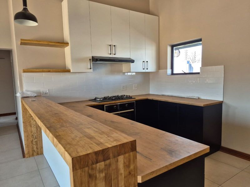 House For Sale in Kuruman Central - Photo 2