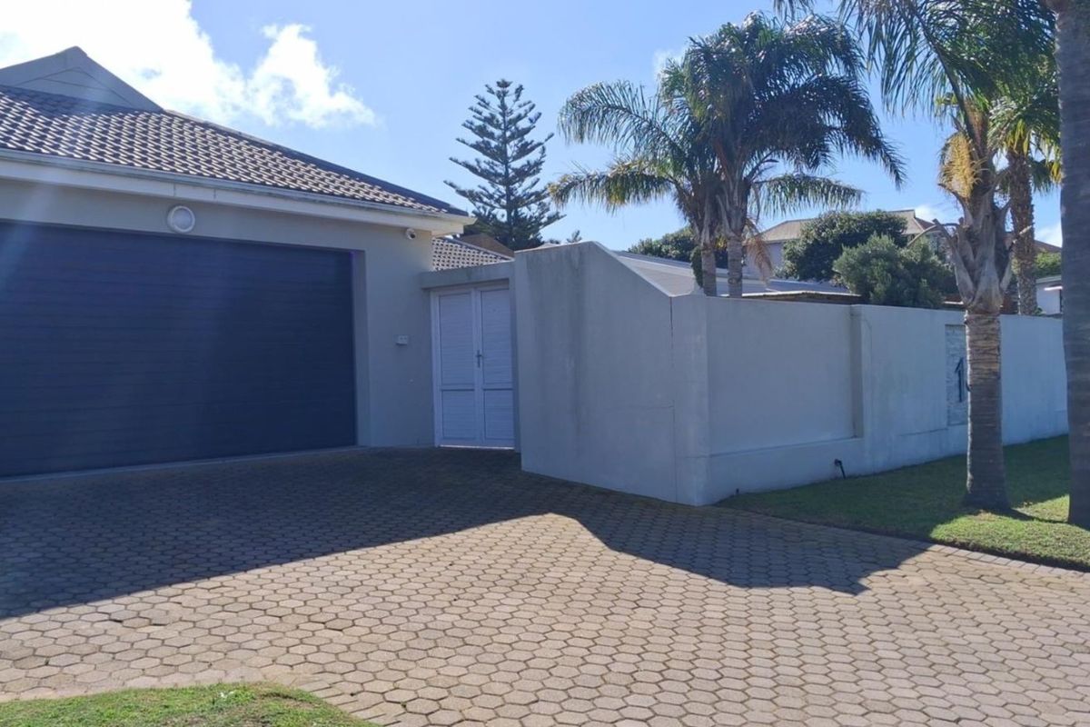 House For Sale in Stilbaai Wes - Photo 2