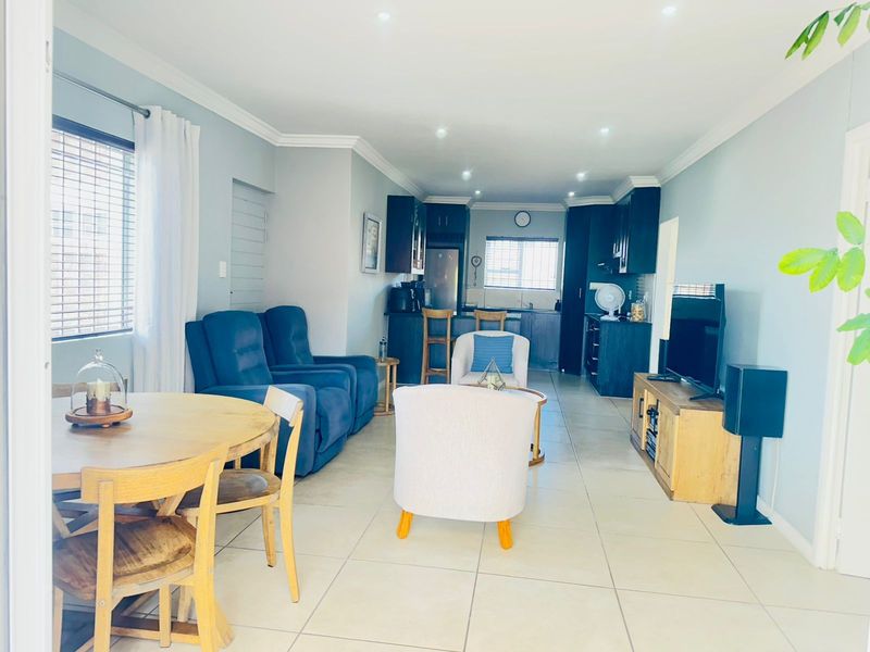 House For Sale in Mount Pleasant - Photo 3