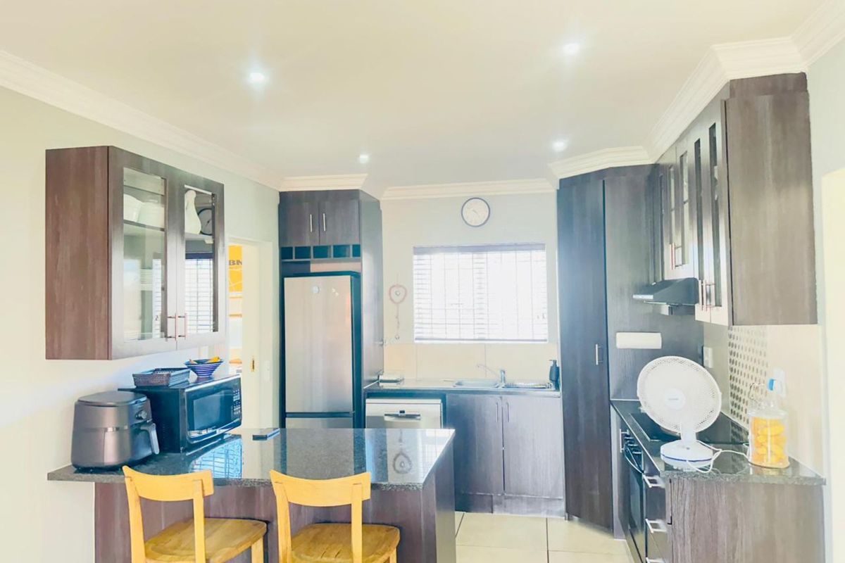 House For Sale in Mount Pleasant - Photo 5