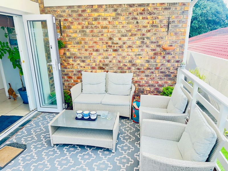 House For Sale in Mount Pleasant - Photo 2