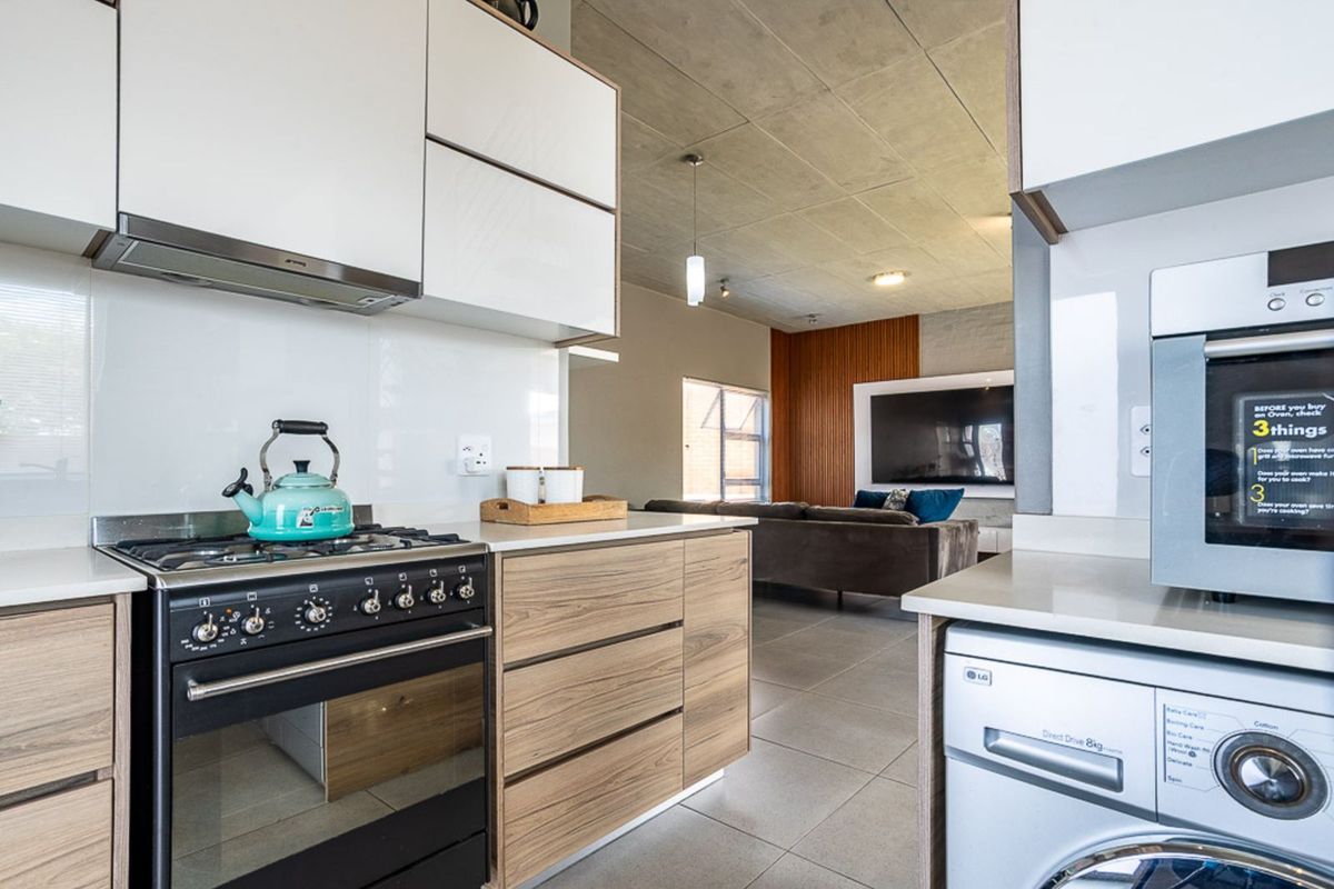 Townhouse For Sale in The Hills Game Reserve Estate - Photo 3