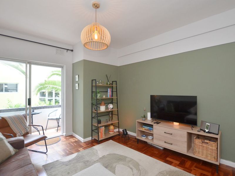 Apartment For Sale in Green Point - Photo 9