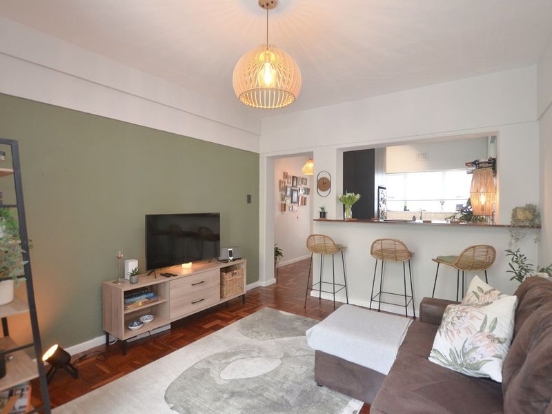 Apartment For Sale in Green Point - Photo 8