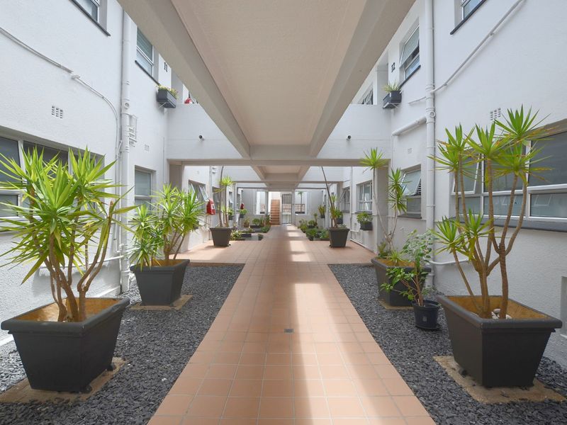 Apartment For Sale in Green Point - Photo 2