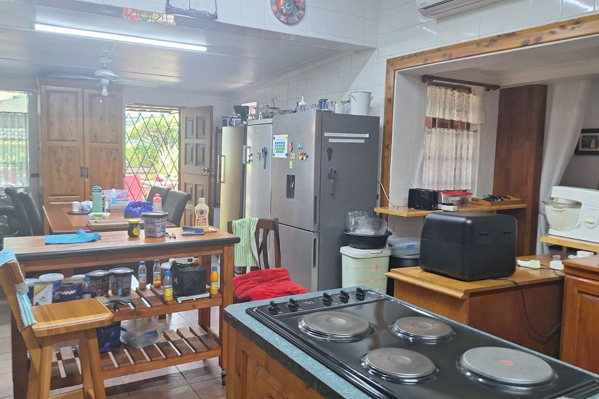 House For Sale in Rustenburg Ext 26 - Photo 2