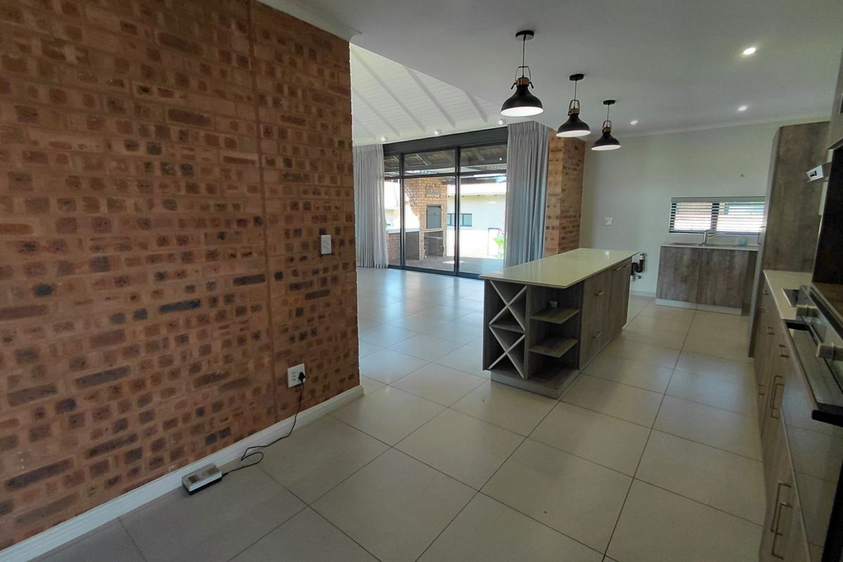 Townhouse To Rent in The Retreat - Photo 4