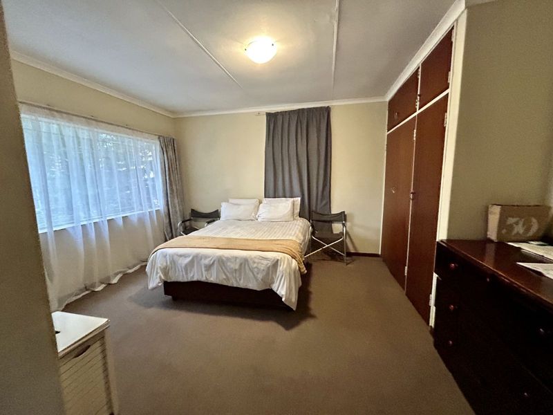 Townhouse For Sale in Faerie Glen - Photo 6