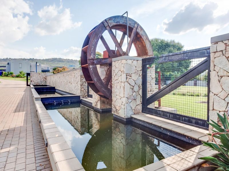 House For Sale in Poortview - Photo 2